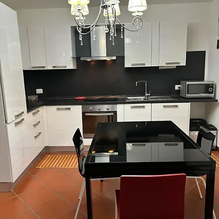 Isella Apartment *
